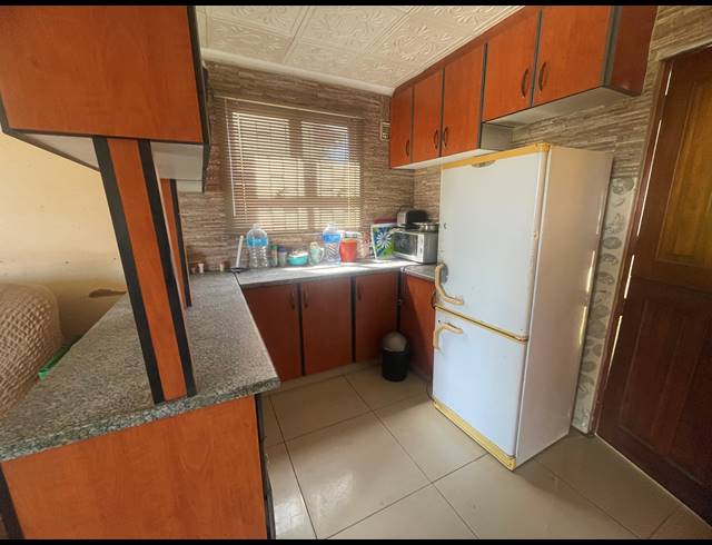 2 BEDROOM TOWNHOUSE TO LET IN BONELA